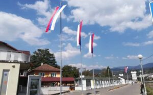 Višegrad okićen zastavama: Obilježavanje Dana jedinstva, slobode i nacionalne zastave