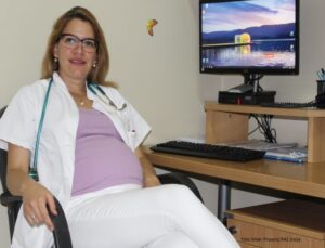 Ni u devetom mjesecu trudnoće ne napušta ordinaciju: Ljekarka iz Gradiške oduševila region