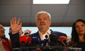 “Trudim se da ne pustim suzu”: Krivokapić će biti madatar za sastav nove vlade Crne Gore FOTO