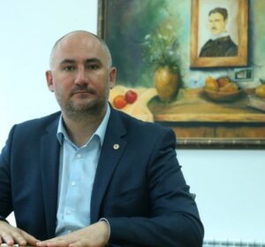 “Oštetio je budžet Banjaluke”: Topić tvrdi da Stanivuković grubo obmanjuje javnost