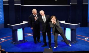Nešto zabavniji Tramp i Bajden: Glumci imitirali kandidate za predsjednika Amerike VIDEO