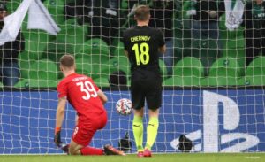 Kakva scena u Ligi šampiona: Golman Krasnodara zadnjicom odbranio penal igrača Čelsija VIDEO