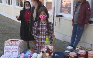 Održan Prvi humanitarni bazar: Banjalučani još jednom položili test humanosti