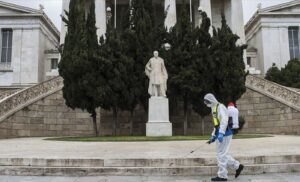 Policijski čas u Grčkoj od ponedjeljka: Zbog suzbijanja korone zatvaraju se barovi, muzeji, teretane…