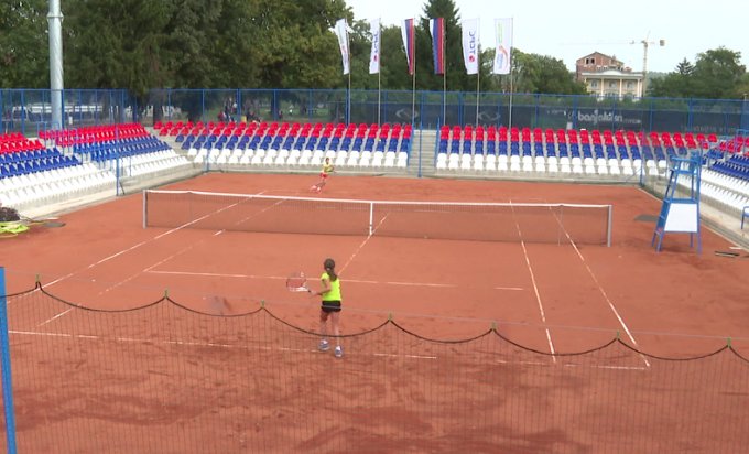 U Banjaluci počelo prvenstvo Republike Srpske za mlade tenisere i teniserke