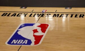 “Učinite to!”: Fanovi bi da logo NBA lige postane “mali debeli Nikola Jokić” FOTO