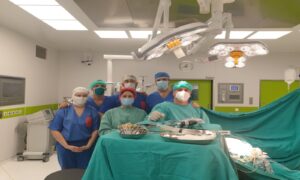 Podvig hirurga iz UKC RS: Prvi put u jednom aktu izveli dva veoma složena operativna zahvata