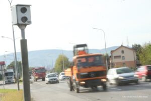 Vozači u Banjaluci moraju otvoriti “četvoro očiju”: Kamera postavljena na ulazu u grad, a vraćen je i jedan radar