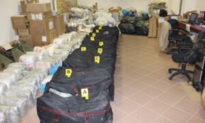 Višemjesečna opsežna istraga: Sedmorica optužena za međunarodno krijumčarenje 6,8 tona skanka