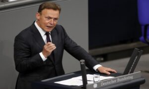 Kolaps tokom snimanja: Iznenada preminuo potpredsjednik njemačkog parlamenta