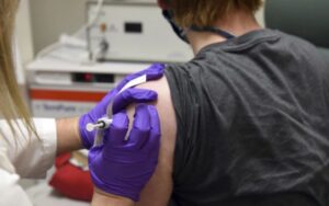 Konstantno idu korak ispred: Rusi rade na jedinstvenoj vakcini protiv korone i gripa