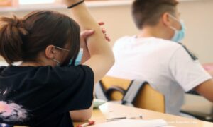 Sve više mladih koji su zaraženi koronom: Čak 22 djece i tinejdžera među novozaraženima u Srpskoj