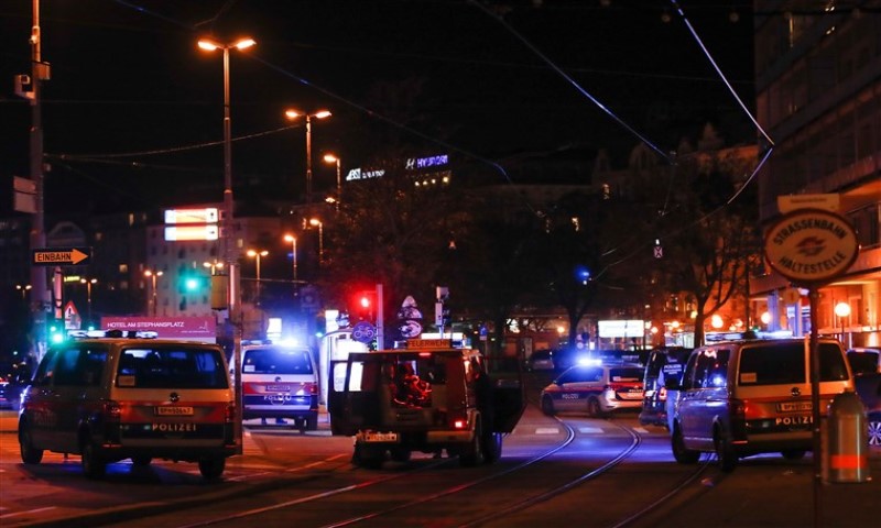Prve informacije govore o sedmoro mrtvih! Stravična eksplozija i pucnjava u centru Beča VIDEO