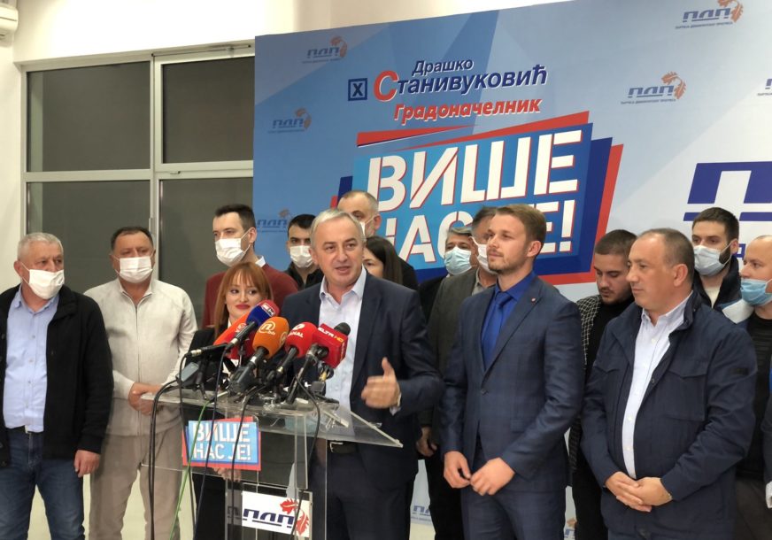 “Nećemo puno slaviti, idemo da radimo”: Borenović čestitao Stanivukoviću i Trivićevoj