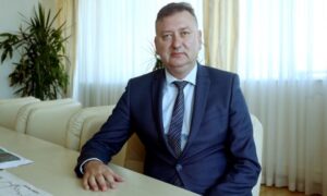 Podnosi neopozivu ostavku: Popović više neće biti ministar saobraćaja i veza