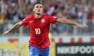 Odigrao jubilarni meč! Crnogorci Dušanu Tadiću poklonili dres sa brojem 100