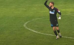 Kakav šut golmana: Čuvar mreže postigao najluđi gol godine VIDEO
