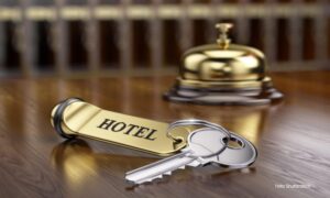 Vjerovali ili ne: Radnik hotela dobio otkaz zbog flerta sa osobom u izolaciji