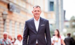 Igor Radojičić se vraća struci: Bivši gradonačelnik opet na Elektrotehničkom fakultetu