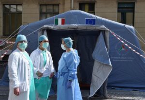 Za 24 časa čak 296 smrtnih slučajeva: Nemilosrdni korona virus “guši” Italiju