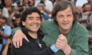 “Bog nas je spojio u bolu”: Kusturica rekao da je smrt Maradone ujedinila svijet