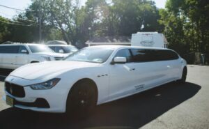 Uloženo mnogo rada i novca: Presjekao Maserati i napravio luksuznu limuzinu VIDEO