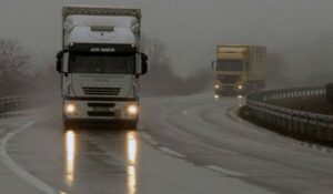 Kolovozi mokri i klizavi: Vozačima se savjetuje maksimalan oprez