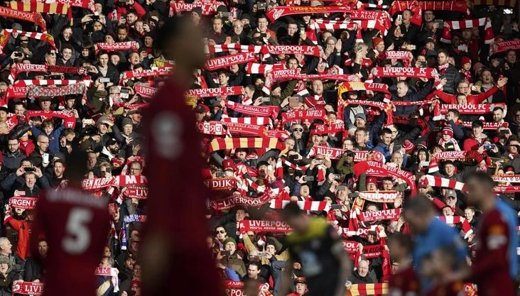 Englezi vraćaju navijače na tribine