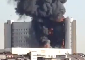 Čule se i detonacije: Požar u bolnici u Istanbulu VIDEO
