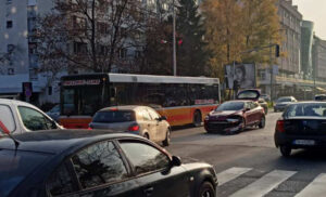 Sudar u centru Banjaluke: Oštećena oba vozila