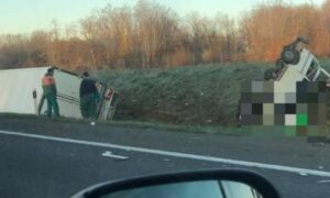 Jeziva saobraćajka na auto-putu! Sudar šlepera i kombija, četiri osobe poginule