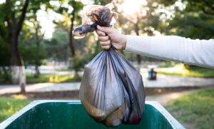 Stare cijene za prva tri mjeseca: Počela podjela računa za smeće u Banjaluci