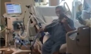Emocije na vrhuncu: Pacijent priključen na kiseonik svirao violinu u bolnici VIDEO