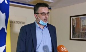 “Previše je toga”: V. d. direktora FUCZ podnio ostavku zbog afere “Respiratori”