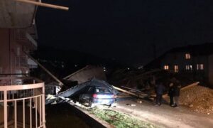 Banjaluka nakon olujnog vjetra: Padala stabla i krovovi