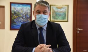 Šeranić poručio građanima da ne brinu: Pacijenti se liječe kiseonikom koji ima adekvatnu čistoću