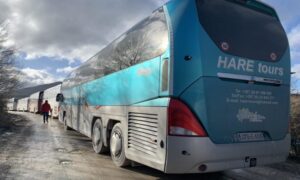 Prazni autobusi napuštaju Bihać – migranti će noć provesti pod vedrim nebom