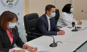 Zeljković skreće pažnju: Epidemiološka situacija u Srpskoj i dalje nepovoljna, nosite maske