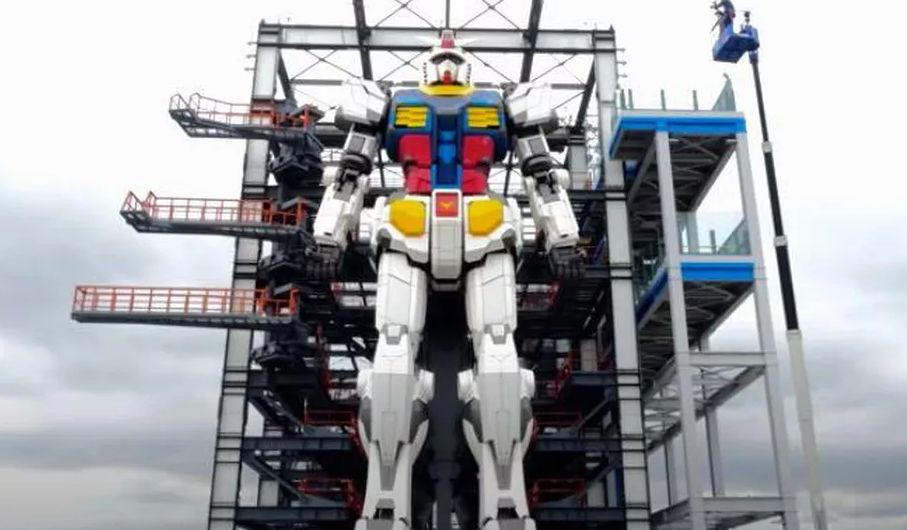 Džinovska replika Gundam robota napravila svoj prvi korak VIDEO