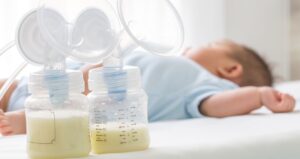 Humano mlijeko za prijevremeno rođenu djecu i hrana i lijek VIDEO