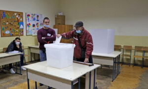 “Uočena razlika u broju birača”: Koalicija “Pod lupom” nadgleda izbore u Mostaru