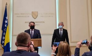 Putuju bez Dodika: Komšić i Džaferović na Bledskom strateškom forumu