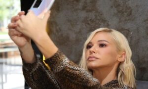 “Pitaj ženu”: Nataša Bekvalac jednim odgovorom nasmijala pratioce na Instagramu