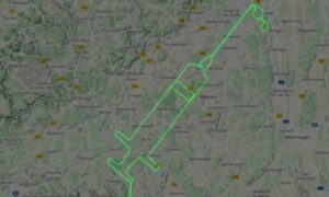 Nevjerovatan let: Pilot na nebu iscrtao vakcinu dugu 70 kilometara