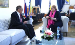 Bez delegacija ministarstava: Lavrov se sastao sa Turkovićevom