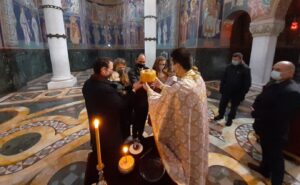 Okupili se na Oplencu: Kraljevska porodica Karađorđević proslavila krsnu slavu FOTO