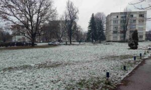 Snijeg zabijelio Banjaluku: Bijele pahulje obradovale ljubitelje zime FOTO