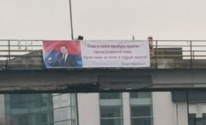 “Snaga lava hrabre prati”: Još jedan transparent podrške Miloradu Dodiku