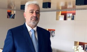 Prvi zahtjev za smjenu: Krivokapić se odrekao ministra Leposavića zbog stava o Srebrenici