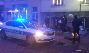 Drama u Gospodskoj! Policija intervenisala zbog uličnih muzičara, Banjalučani ogorčeni FOTO